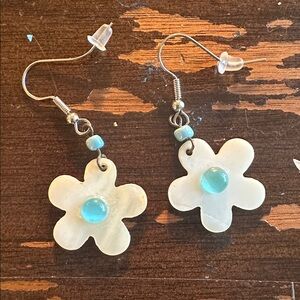 Sold! 3” Mother Of Pearl And Glass Daisy Earrings, 90’s